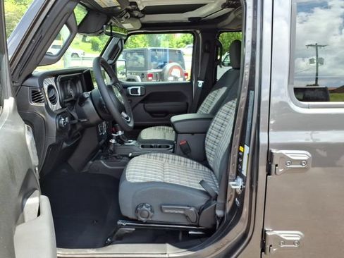 New 2026 Jeep Gladiator Sport AWD/4WD image 6