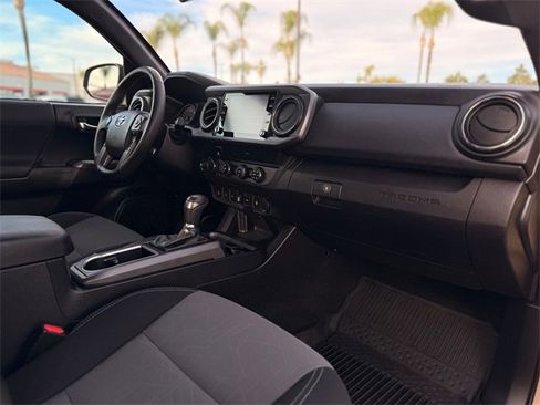 Used 2020 Toyota Tacoma TRD Off-Road image 20