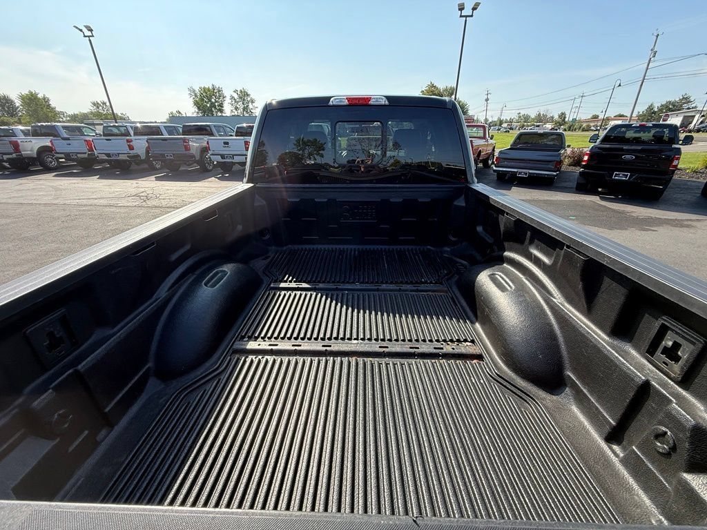 Used 2017 Ford F250 Lariat w/ Chrome Package AWD/4WD image 5