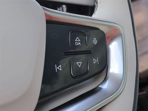 New 2025 Volvo EX90 Plus image 25