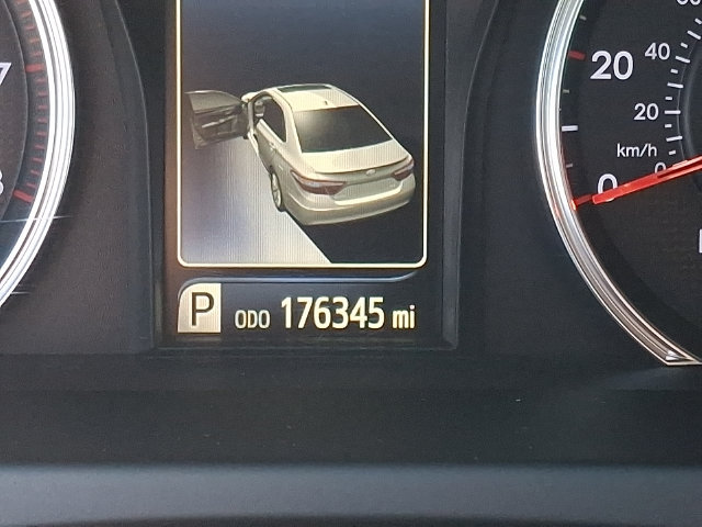Used 2015 Toyota Camry SE w/ Moonroof Package FWD image 18