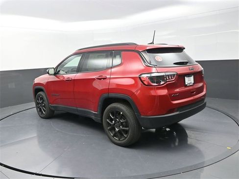 New 2026 Jeep Compass Latitude image 5