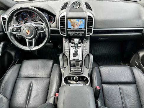 Used 2016 Porsche Cayenne AWD/4WD image 23