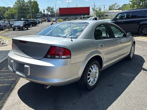 Used 2002 Chrysler Sebring LXi w/ Security Group FWD image 5