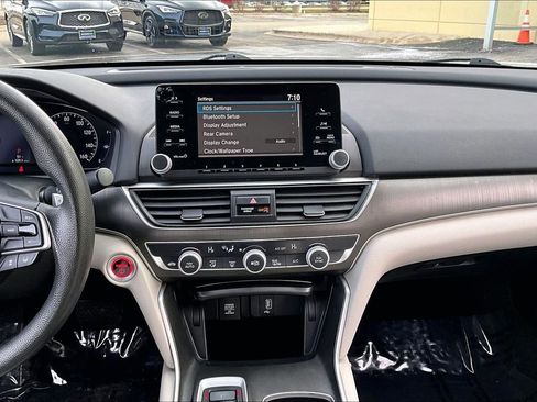 Used 2018 Honda Accord Hybrid image 19