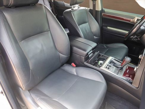 Used 2015 Lexus GX 460 w/ Premium Package AWD/4WD image 31