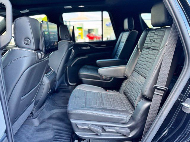Used 2023 Cadillac Escalade V w/ Heavy-Duty Trailer Package AWD/4WD image 44