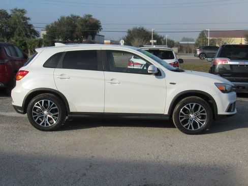 Used 2019 Mitsubishi Outlander Sport SE image 2