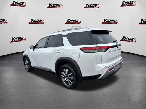 New 2025 Nissan Pathfinder SL image 7
