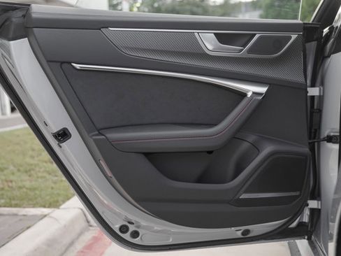 New 2025 Audi RS 7 Performance image 28