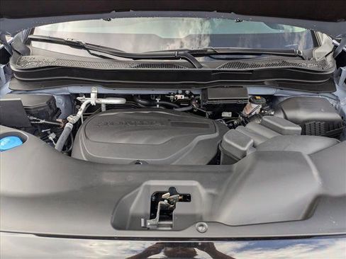 Certified 2025 Honda Ridgeline Sport image 16