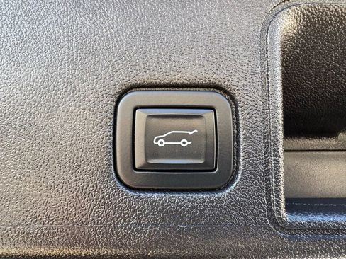 Used 2022 GMC Terrain Denali w/ Denali Premium Package AWD/4WD image 37