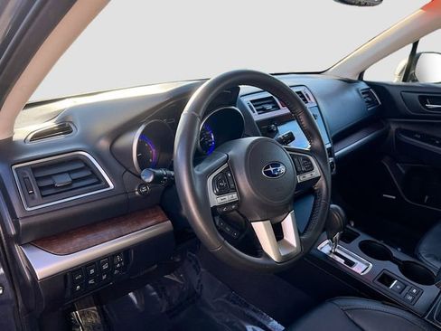 Used 2016 Subaru Outback 2.5i Limited image 9