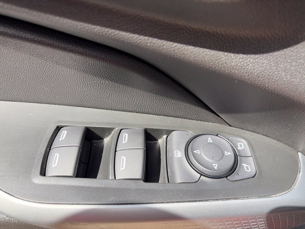 Used 2026 Chevrolet Trax LS FWD image 21