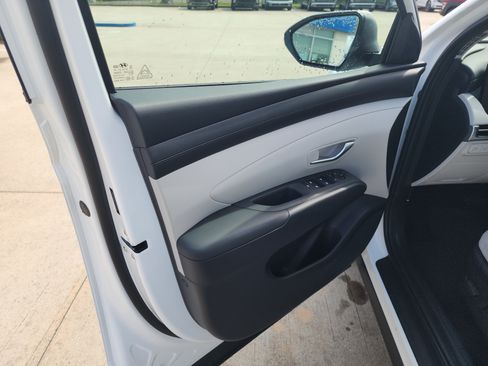 Used 2026 Hyundai Tucson SEL Plus FWD image 17