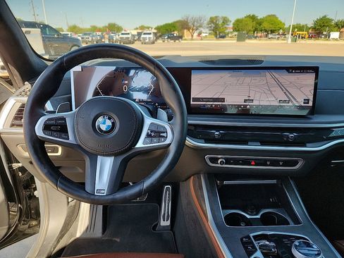Used 2025 BMW X7 xDrive40i w/ Executive Package AWD/4WD image 6