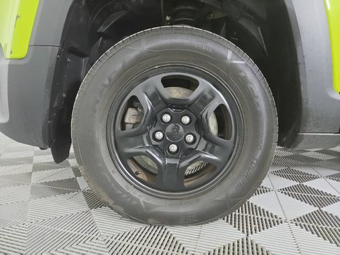 Used 2018 Jeep Renegade Sport w/ Power & Air Group AWD/4WD image 12