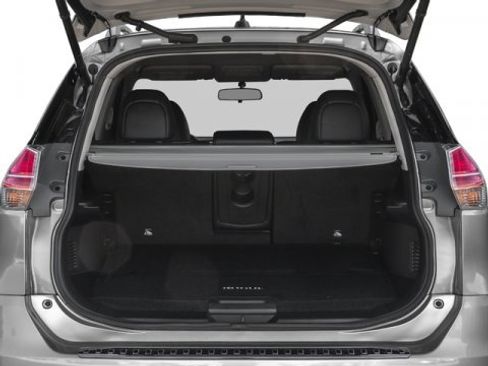 Used 2016 Nissan Rogue SL image 14