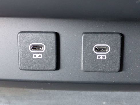 Used 2024 Land Rover Defender 110 S AWD/4WD image 15