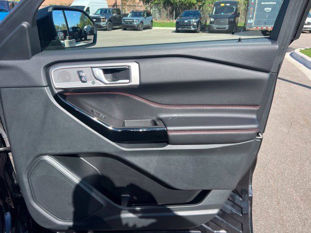Used 2023 Ford Explorer ST-Line AWD/4WD image 10