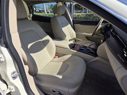 Used 2022 Maserati Quattroporte Modena image 19