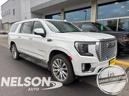 Used 2023 GMC Yukon XL Denali w/ Advanced Technology Package AWD/4WD image 1