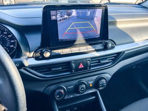 Certified 2022 Kia Forte LXS image 24