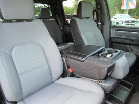 Used 2022 RAM 1500 Big Horn AWD/4WD image 9