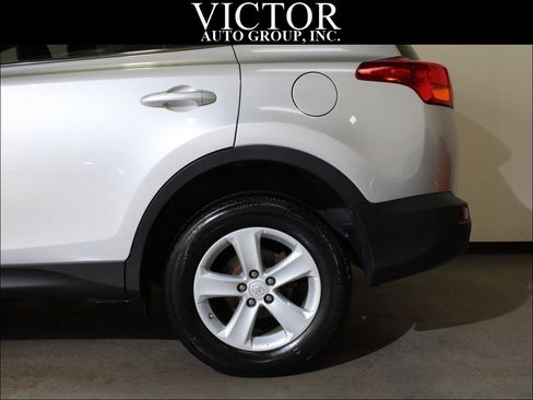 Used 2014 Toyota RAV4 XLE AWD/4WD image 7