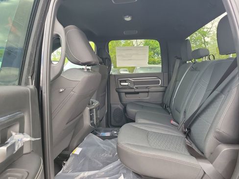 New 2026 RAM 3500 Big Horn AWD/4WD image 8