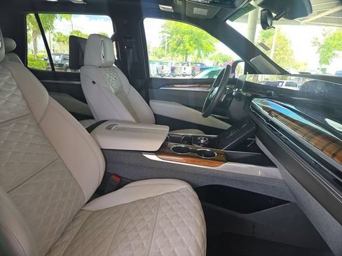 Certified 2025 Cadillac Escalade Sport Platinum AWD/4WD image 28