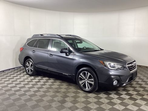 Used 2018 Subaru Outback 2.5i Limited AWD/4WD image 1