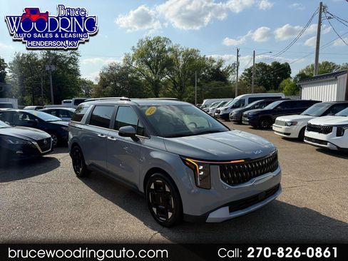 Used 2025 Kia Carnival EX image 1