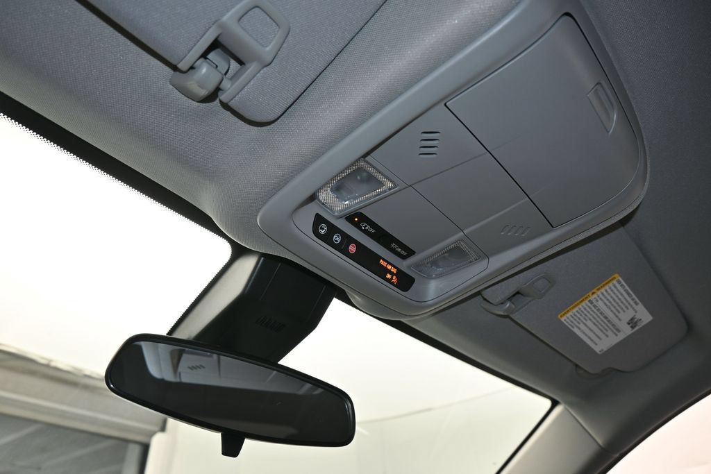 Used 2024 Chevrolet Equinox LT FWD image 22
