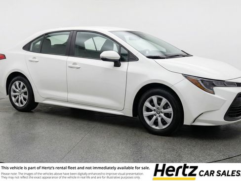 Used 2025 Toyota Corolla LE FWD image 1