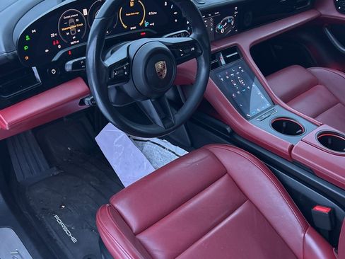 Used 2020 Porsche Taycan 4S image 2