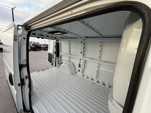 Used 2024 RAM ProMaster 2500 w/ Convenience Group image 19