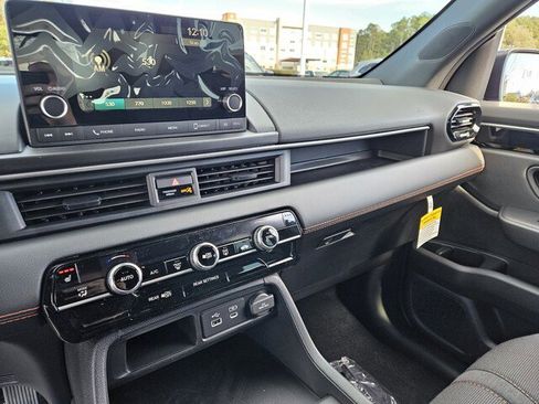 New 2025 Honda Pilot Sport image 13