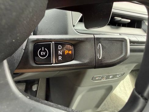 Certified 2024 Kia EV9 Land w/ Towing Package AWD/4WD image 33