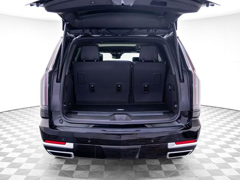 Certified 2026 Cadillac Escalade Platinum Luxury w/ LPO, Floor Liner Package AWD/4WD image 36