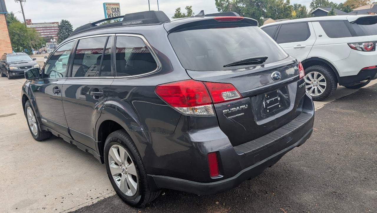 Used 2011 Subaru Outback 2.5i Limited AWD/4WD image 7