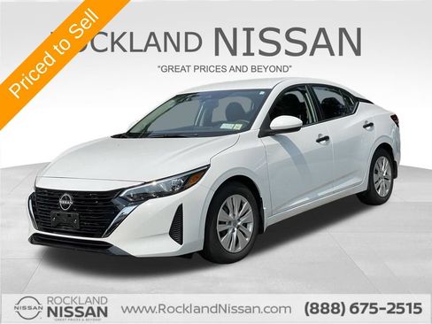Certified 2025 Nissan Sentra S FWD image 1