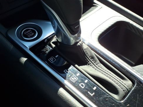 Used 2025 Nissan Sentra SV FWD image 30