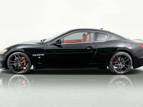 Used 2018 Maserati GranTurismo Sport image 13