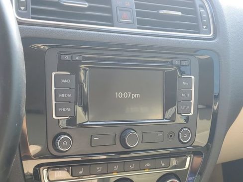 Used 2015 Volkswagen Jetta TDI SEL FWD image 27