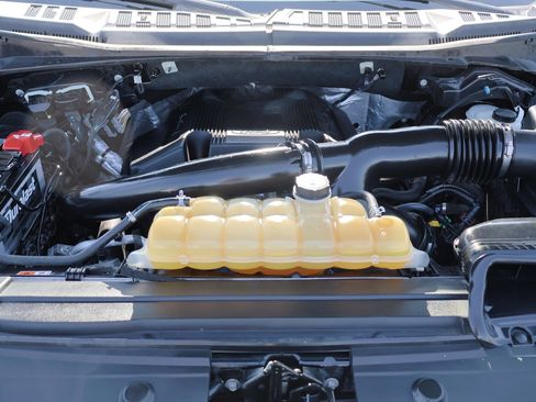 Used 2018 Ford F150 XLT image 45