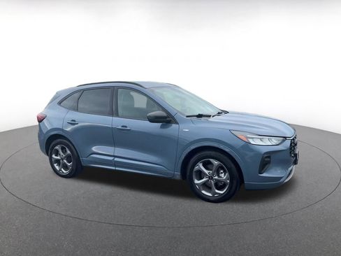 Used 2023 Ford Escape ST-Line image 2
