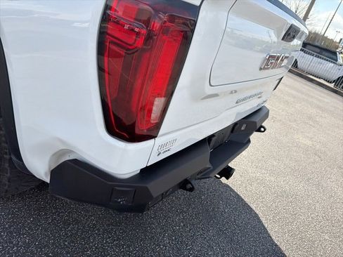 Used 2023 GMC Sierra 1500 AT4X image 28