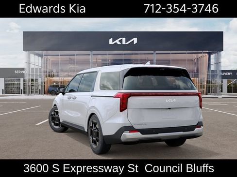 New 2027 Kia Carnival EX FWD image 5