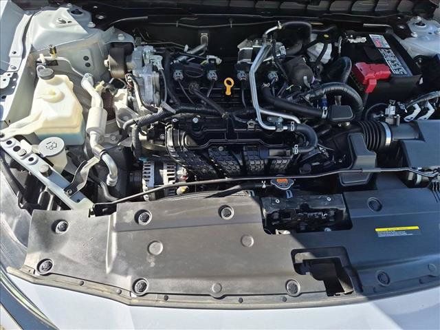 Used 2024 Nissan Altima 2.5 SR FWD image 21